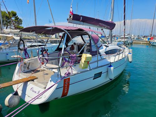 Sailing boat Elan 40 Impression for hire in Marina Izola