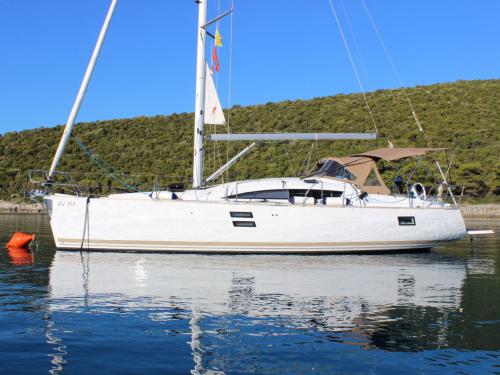 Yacht Elan 40 Impression for rent in Krk