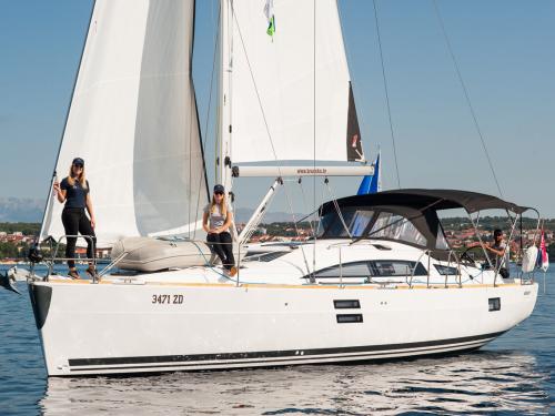 Yacht Elan 40 Impression chartern in Zadar