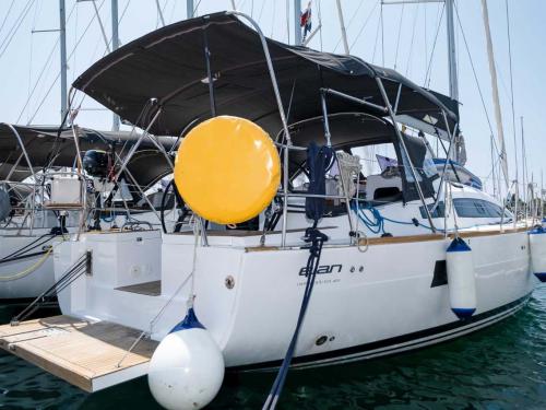Segelboot Elan 40 Impression Yachtcharter in Marina Polesana
