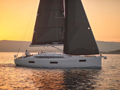 Sailing yacht Elan 43 Impression for charter in Portoroz