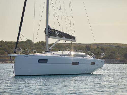 Segelyacht Elan 43 Impression Yachtcharter in Kalamata