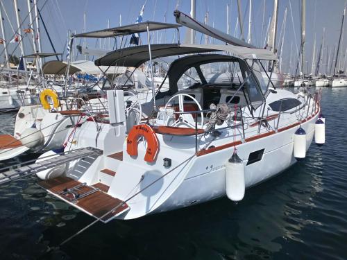 Yacht Elan 444 Impression Yachtcharter in Kos Marina