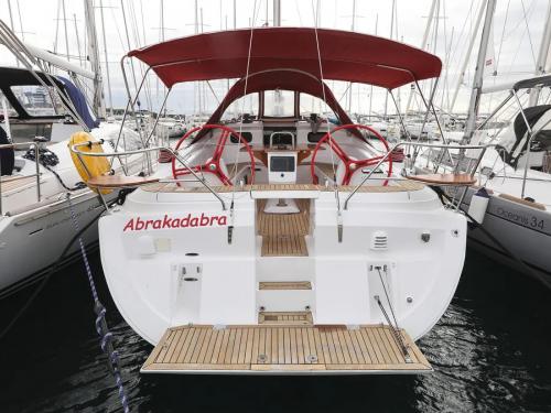 Segelboot Elan 444 Impression chartern in Marina Kornati