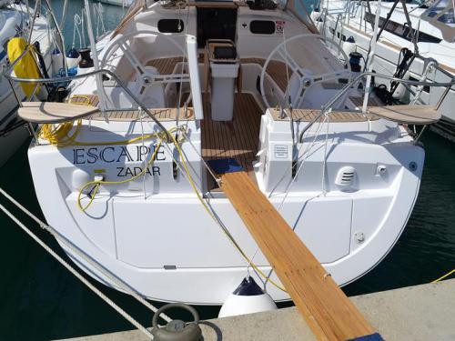 Yacht Elan 444 Impression for charter in Sukosan Bibinje