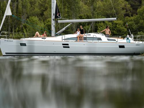 Sailing yacht Elan 45 Impression for rent in Trogir