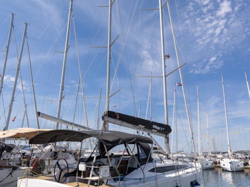 Segelboot Elan 45 Impression Yachtcharter in Marina Kornati