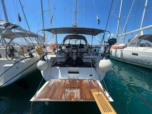 Sailing yacht Elan 45 Impression for charter in Rogoznica