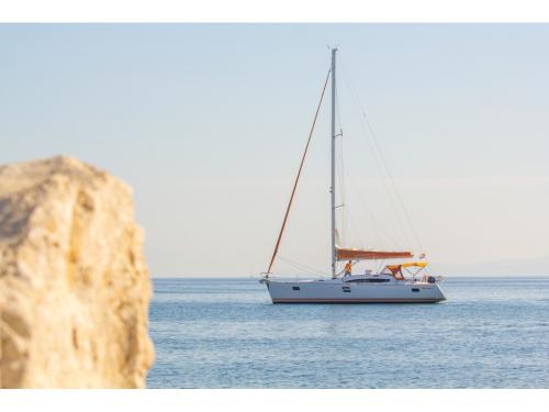 Sailing yacht Elan 45 Impression available for charter in Split