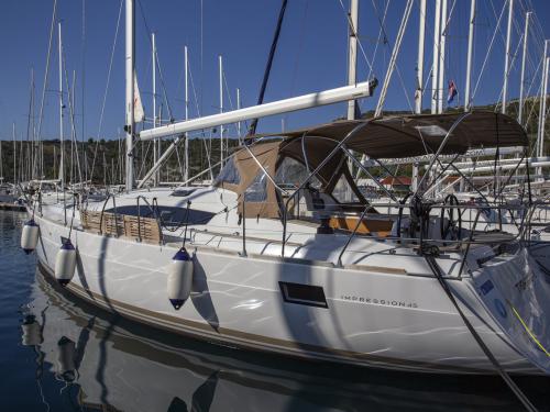 Segelyacht Elan 45 Impression chartern in Marina Polesana