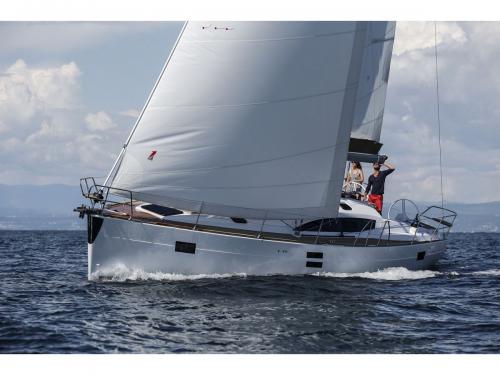 Segelyacht Elan 45 Impression chartern in Sibenik