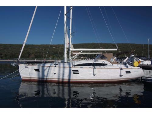 Segelyacht Elan 45 Impression chartern in Marina Punat