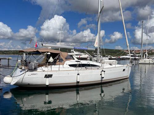 Segelboot Elan 45 Impression chartern in Krk