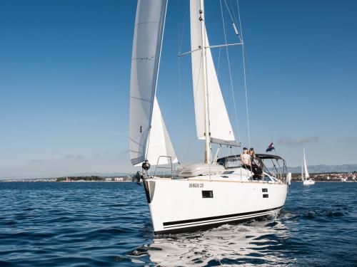 Segelyacht Elan 45 Impression Yachtcharter in Zadar
