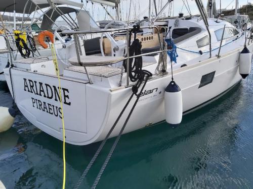 Segelyacht Elan 45 Impression chartern in Lavrio