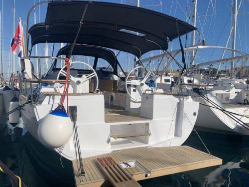 Sailboat Elan 45 Impression for rent in Pula