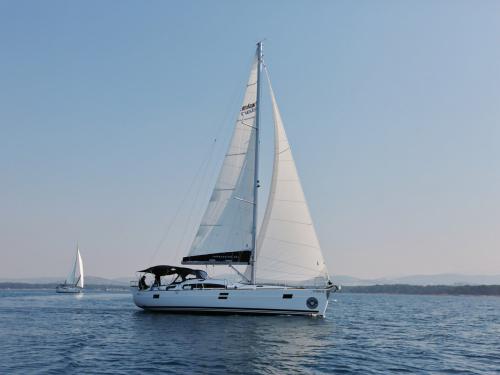 Segelyacht Elan 45 Impression chartern in Krk