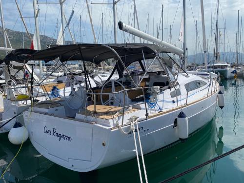 Sailing yacht Elan 45 Impression available for charter in Kastel Gomilica