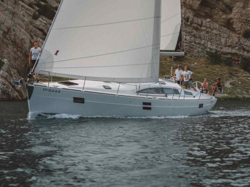Yacht Elan 45 Impression for rent in Messina