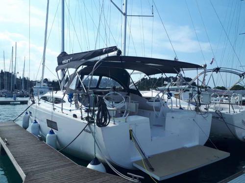 Segelyacht Elan 45 Impression chartern in Portoroz