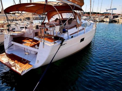 Yacht Elan 50 Impression for rent in Biograd na Moru