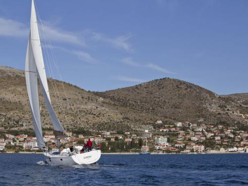 Segelyacht Elan 50 Impression chartern in Seget