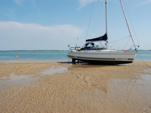 Sailboat Feeling 29 DI for hire in Arzal