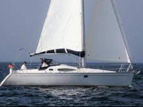 Yacht Feeling 32 DI Yachtcharter in La Trinite sur Mer Hafen