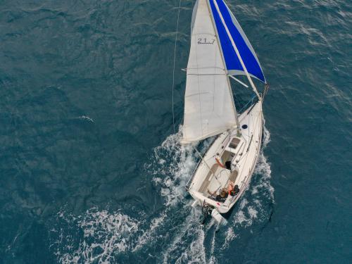 Segelyacht First 21.7 chartern in Marseille