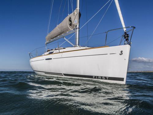 Yacht First 25 Yachtcharter in Arzon