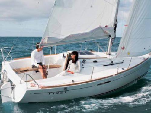 Segelboot First 25 chartern in Arzon