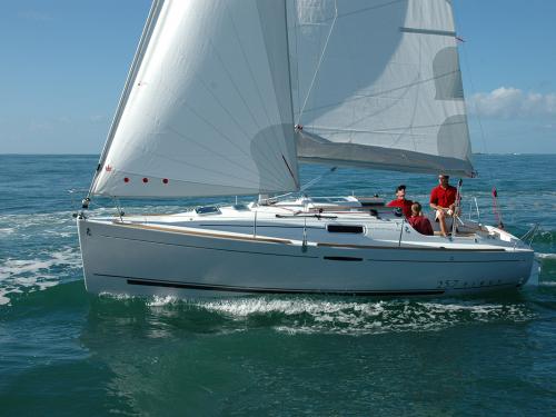 Segelyacht First 25 Yachtcharter in La Trinite sur Mer Hafen