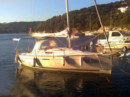 Yacht First 25.7 for rent in Krk