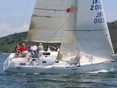 Segelboot First 31.7 Yachtcharter in La Trinite sur Mer