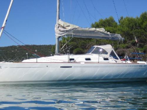 Segelboot First 31.7 Yachtcharter in YC Marina