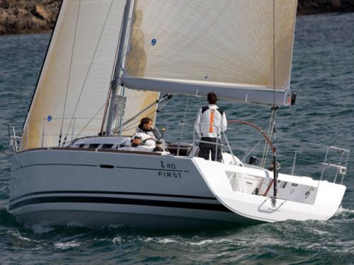 Segelboot First 40 Yachtcharter in Lavrio