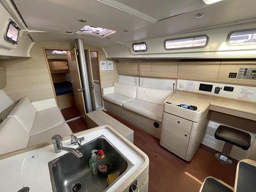Sailing yacht First 40 for hire in Hamble le Rice