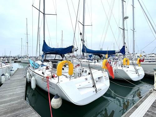Sailboat First 40 for rent in Hamble le Rice