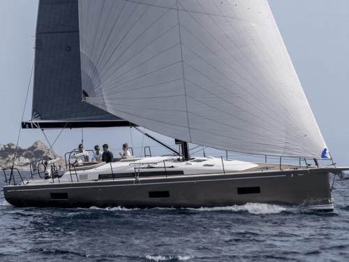 Segelyacht First 44 chartern in Lavrio