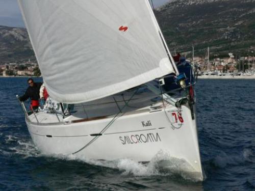 First 47.7 Segelyacht Charter Gouvia