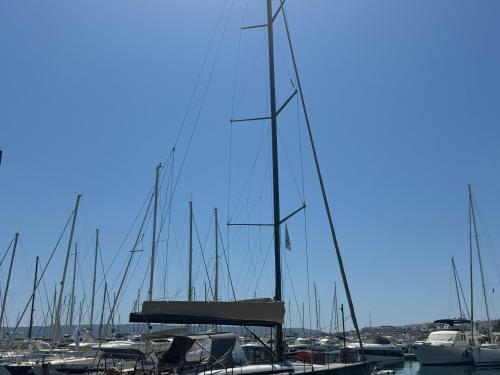 Segelboot First Yacht 53 chartern in Lavrio