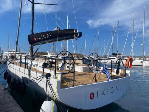 Segelboot First Yacht 53 Yachtcharter in Lavrio