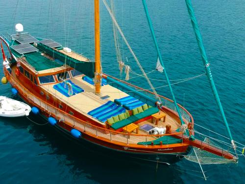 Sailboat Gulet for rent in Goecek
