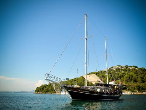 Segelboot Gulet Yachtcharter in ACI Marina Trogir