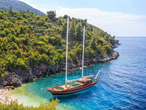 Sailing yacht Gulet for hire in Split