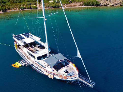 Sailboat Gulet available for charter in Goecek