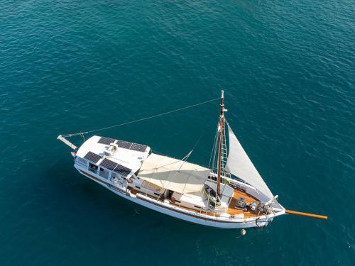 Sailing yacht Gulet for charter in Zadar Sailing yacht Gulet for charter in Zadar