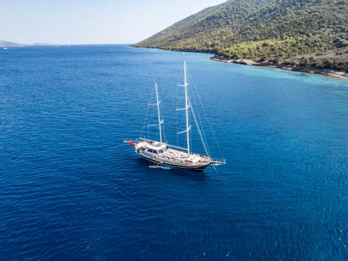 Sailing yacht Gulet for charter in Bodrum