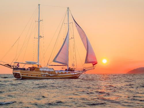 Sailing boat Gulet for hire in Split