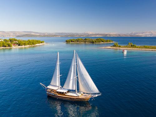 Sailing yacht Gulet for charter in ACI Marina Split